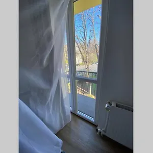 https://cozy-apartment-in-the-business-area-of-bucharest.bucharesthotelsnow.com