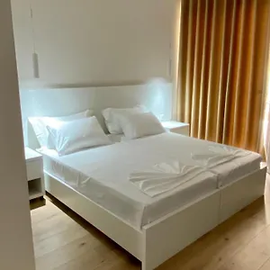 https://violets-boutique-apartments.albaniahotels.org